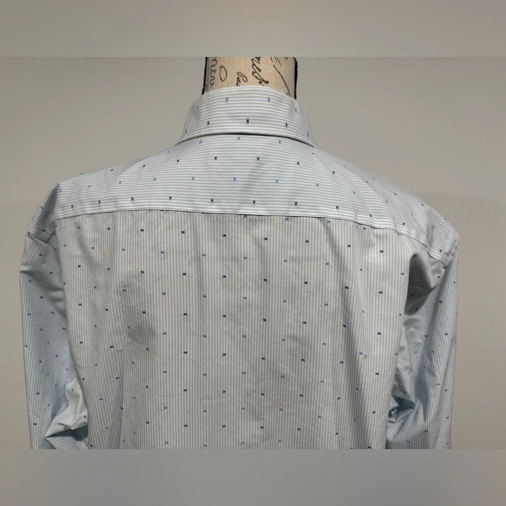 Banana Republic Slim Fit Button Up Shirt Men's Large White Blue Stripe Dots